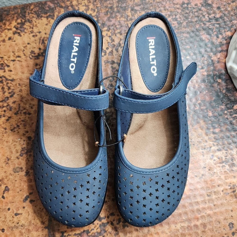 Rialto Vinto Mary Jane Clogs in Navy 411 - Picture 4 of 16